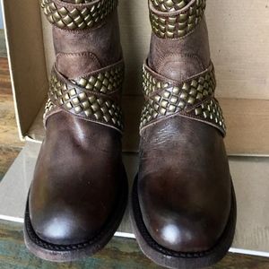 FIVE WORLDS QUEENTIA BROWN BOOTS size 6.5 NEW